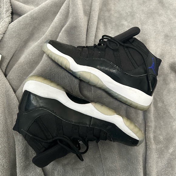 Jordan 11 Space Jam - Picture 4 of 4